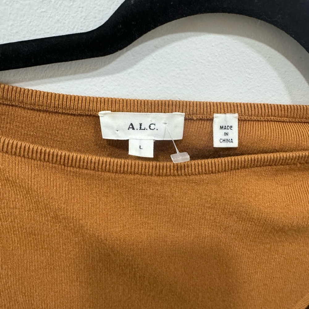 ALC Addison Cold Shoulder Top in Cashew Women's Size Large used lightly - Picture 7 of 7